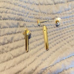 EUC Kendra Scott gold earrings with bar jackets